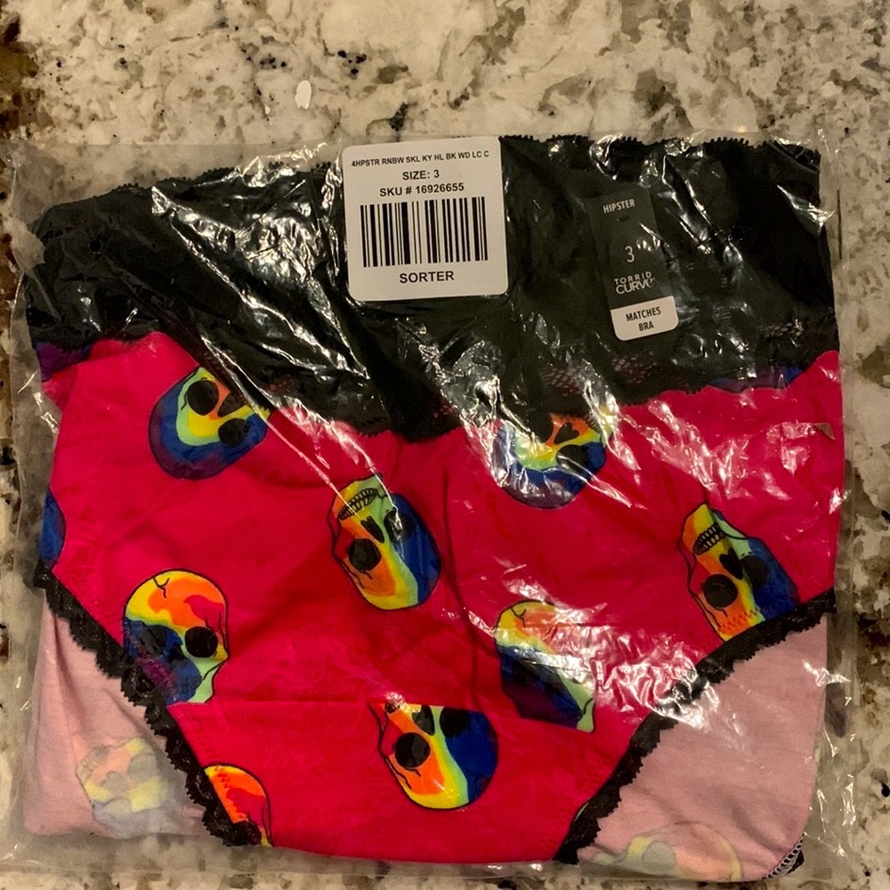 Torrid Hipster Panty! Skull Print! NWT! Sizes 2X & 4X - Picture 5 of 6